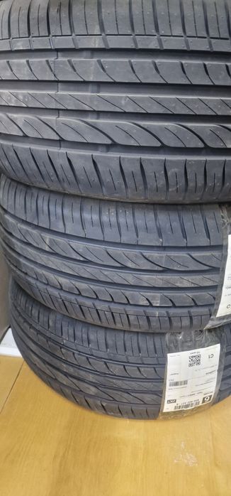 Продам летнию резину 235/45R18