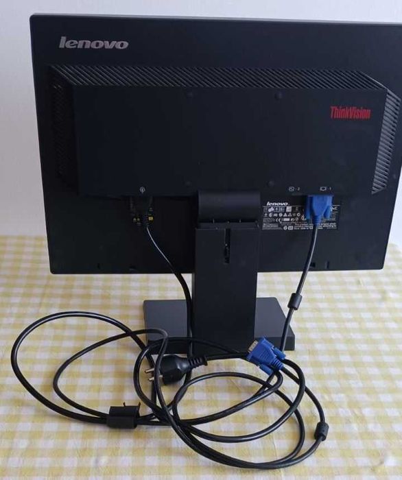 Монитор Lenovo ThinkVision LT1952 19" Wide