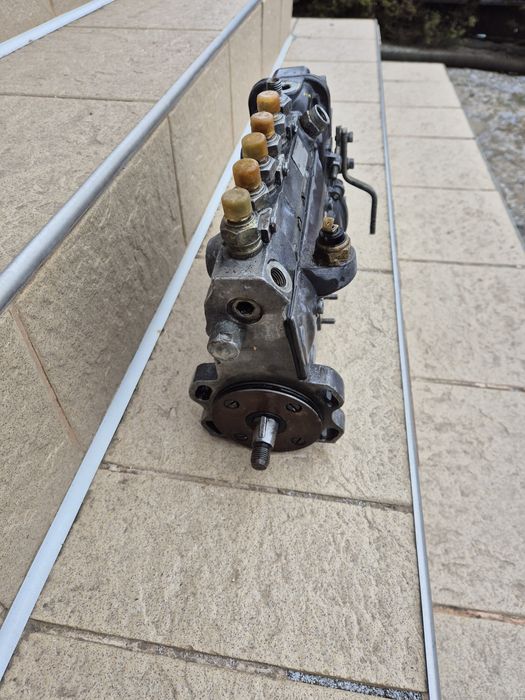 Pompa injecție Saviem