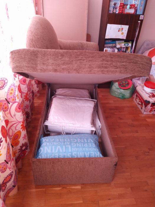 Ъглов диван-спалня и ракла