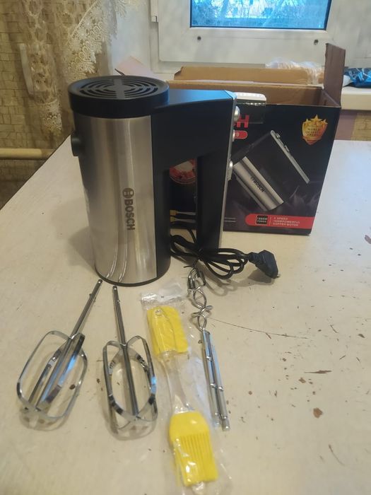 Миксер кухонный.