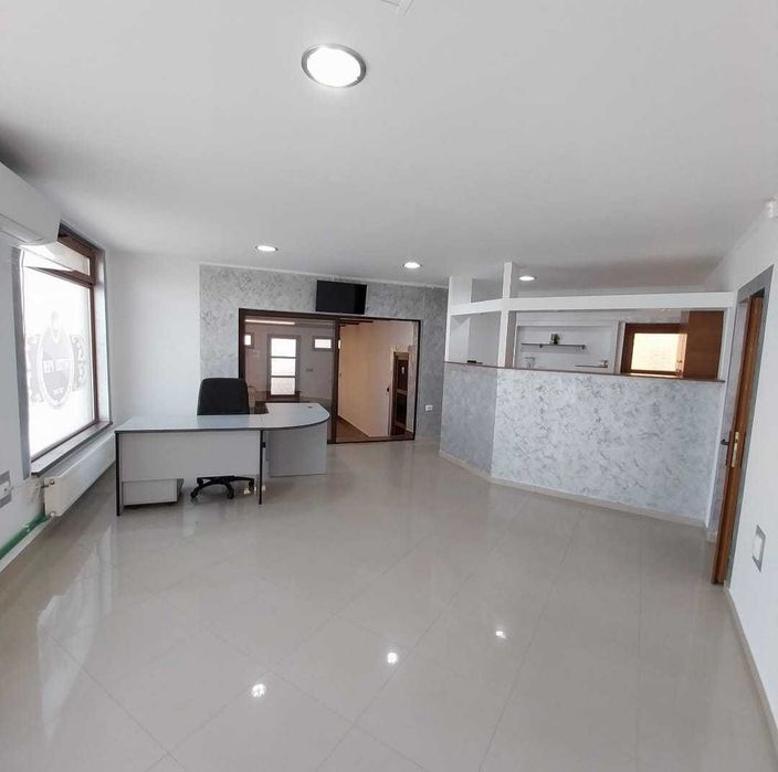 Spațiu 80 mp – birouri, cabinet medical sau farmacie