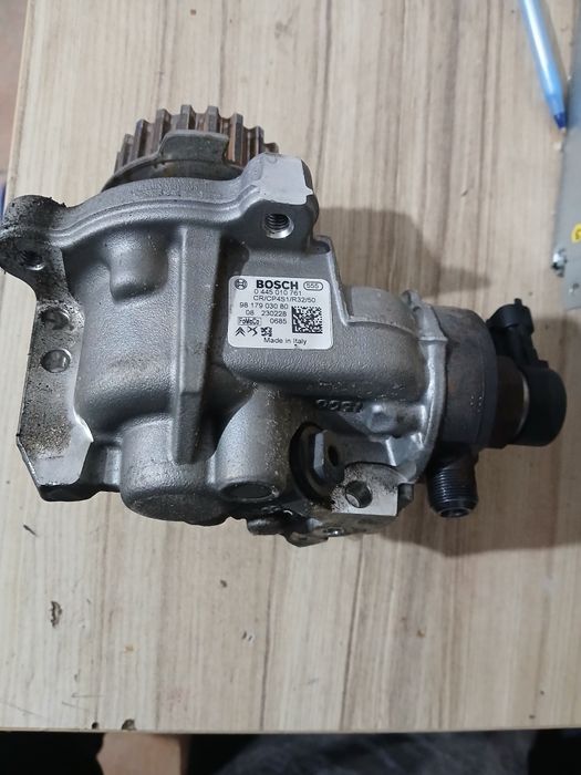 Pompa înaltă presiune peugeot 3008 1,5 diesel  an 2021