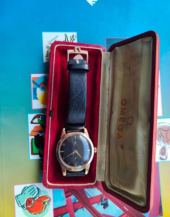Cutie Vintage Ceas Omega colectie anii 40 piele deschidere buton