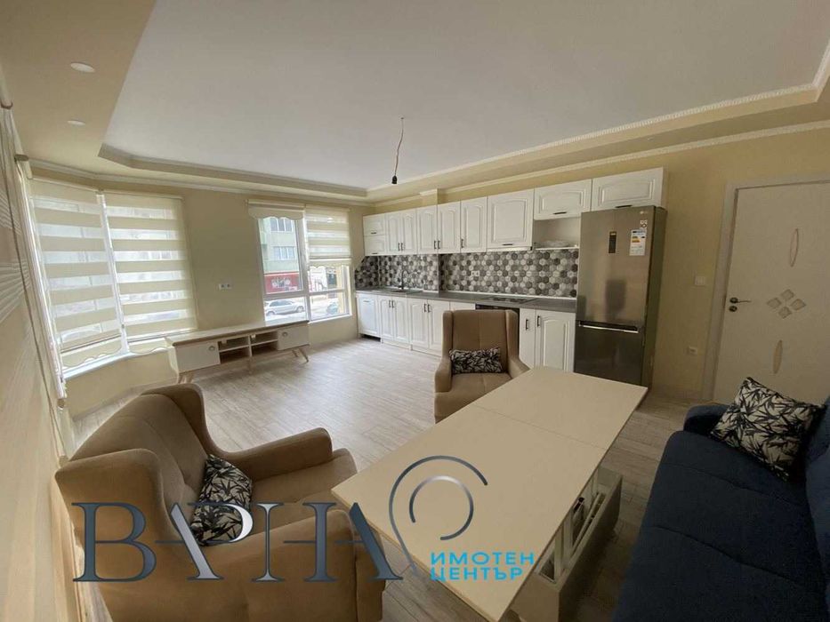 Дава се под наем Тристаен апартамент в Варна, Левски - 111 кв.м за 821 € - Снимка #1