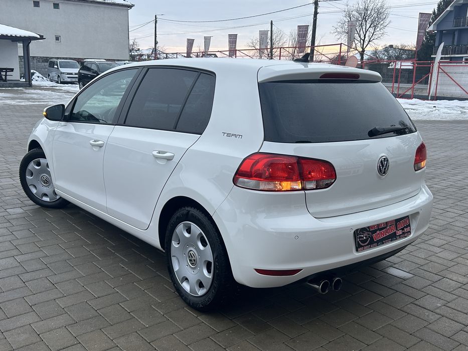Volkswagen Golf 1.4 tsi model 2011 160cai