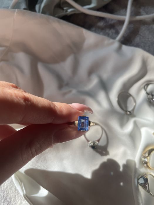 Маркови и скъпоценни пръстени с истински камъни и печати и АНТИКИ