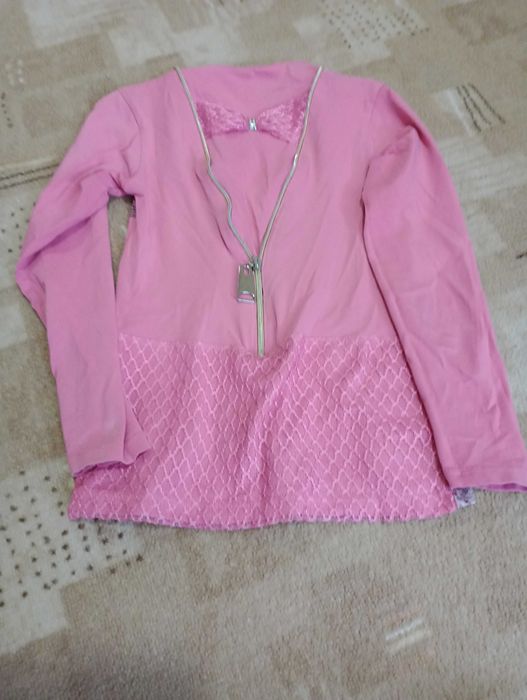 Продавам детски блузи с дълъг ръкав