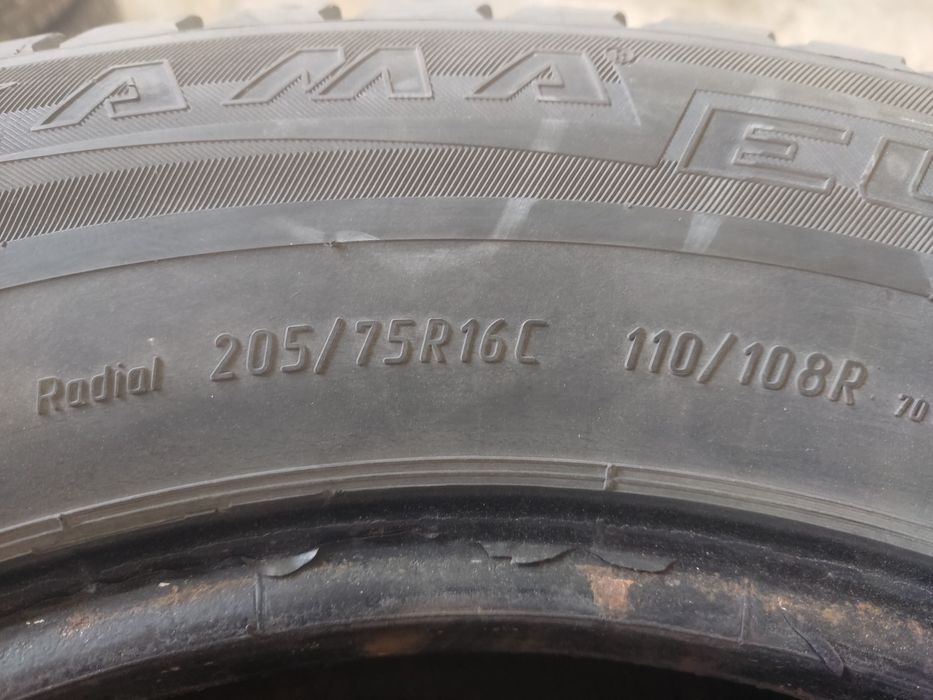 Шины летние 205/75/16с