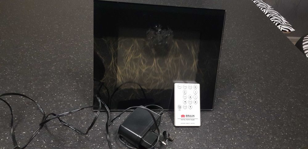 Продавам фото фрейм на марката Braun