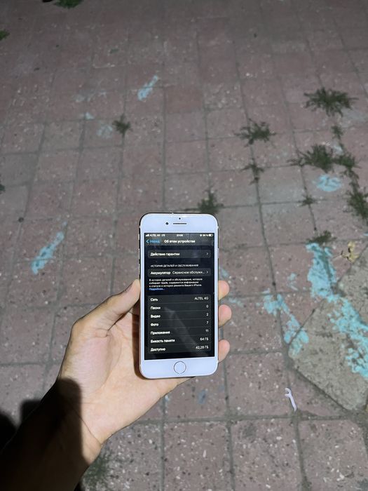 Продам срочно iPhone 8 64GB