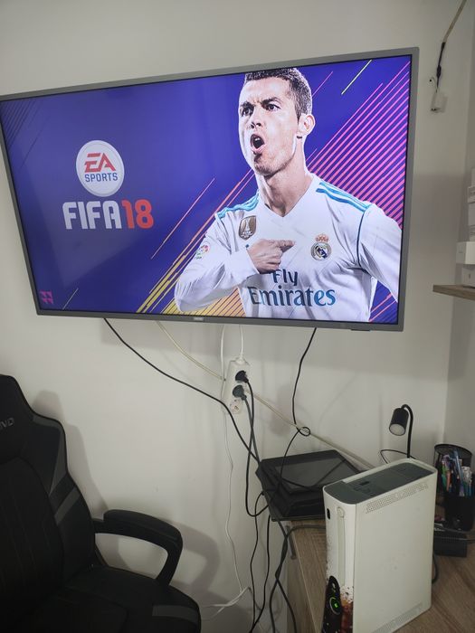 Consola Xbox 360 ediție specială – pachet complet