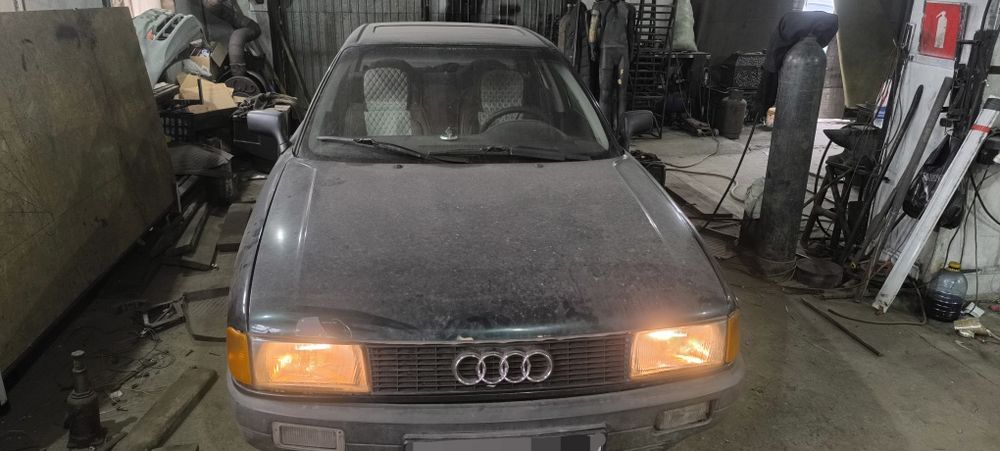 Продам Ауди 80 б3