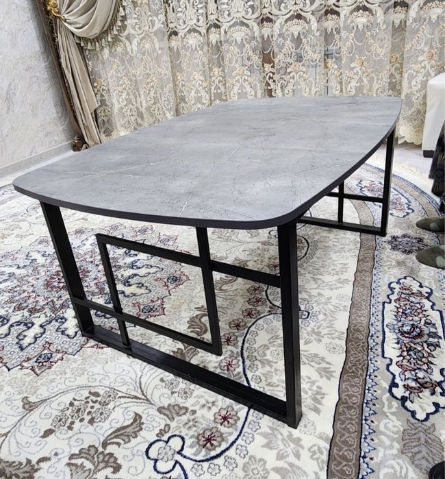 Журнальный столик в стиле лофт