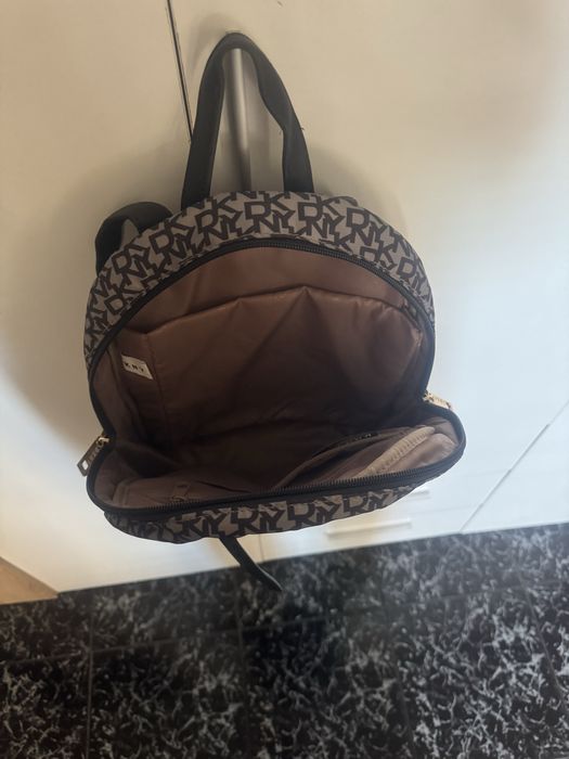 Оригинална раница DKNY