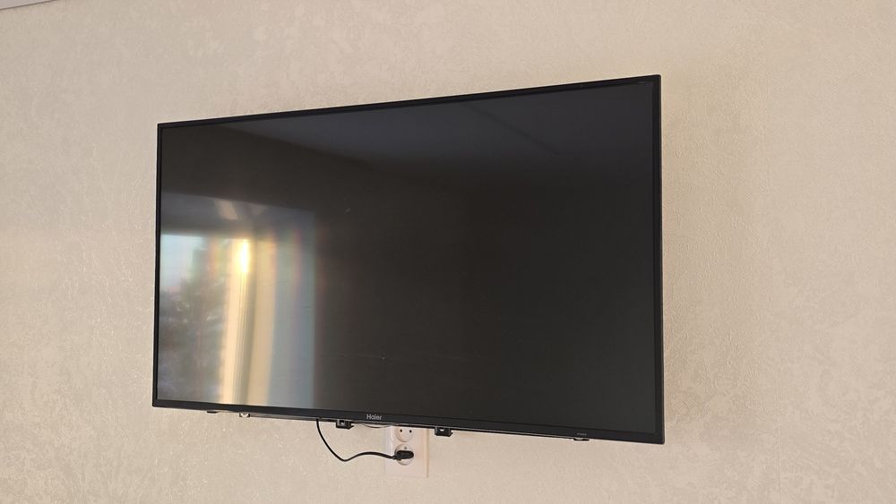 Большой телевизор Haier