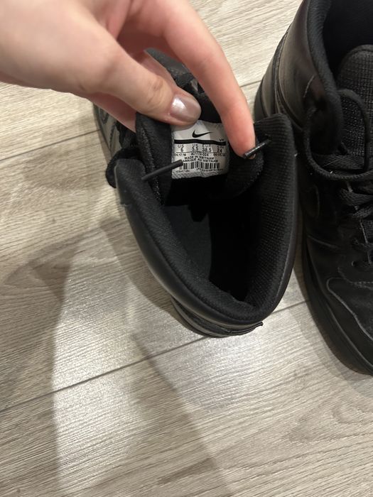 Кроссовки Nike б/у в идеальном состоянии