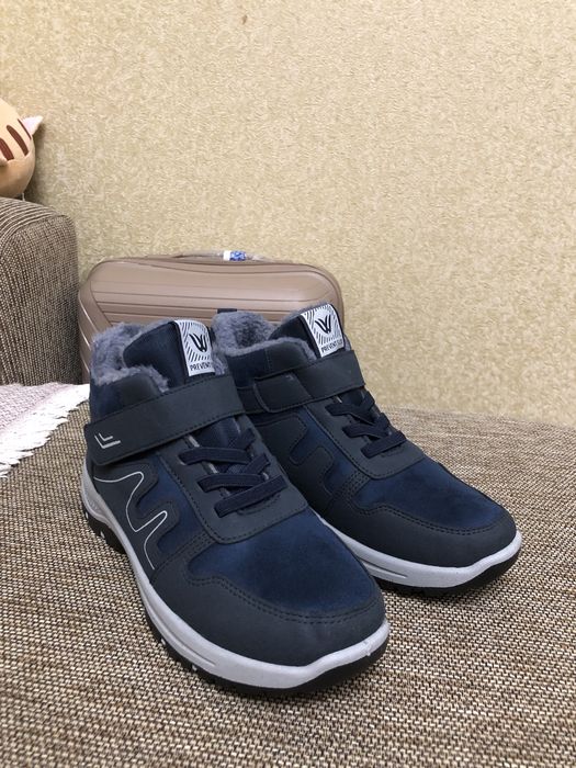 Зимние кроссовки