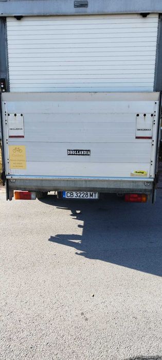 Продавам товарен бус
