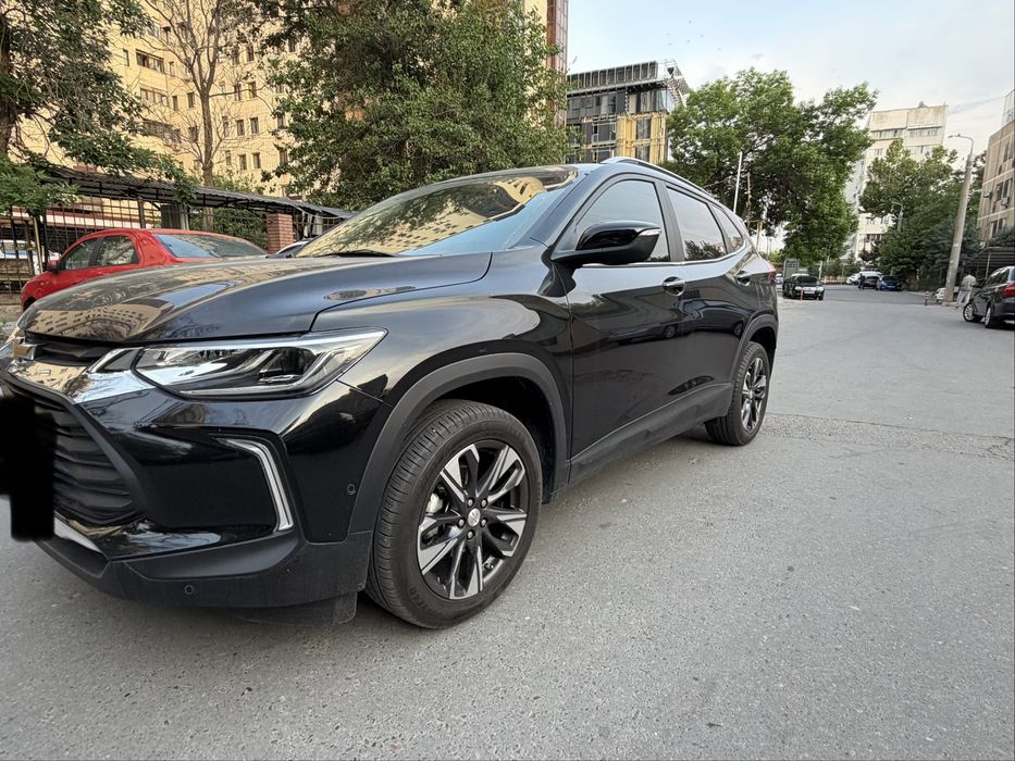 Продается Tracker premier plus 2024