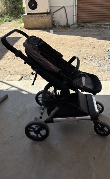 Бебешка количка и столче за кола