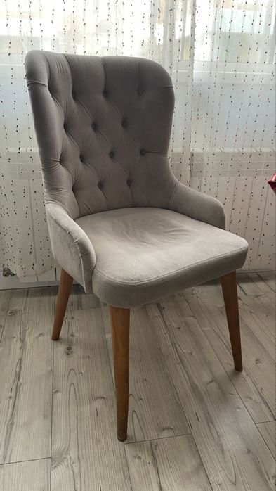 Стулья в комплекте