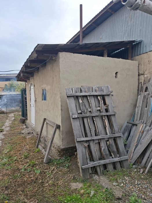 Жилой дом с уастком