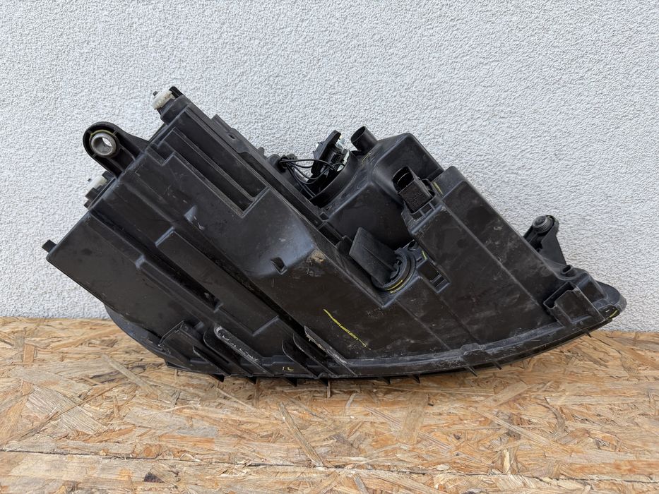 Far stanga VW Jetta 5C Halogen Original Europa