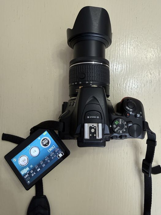 Nikon D5600 + 3 obiective