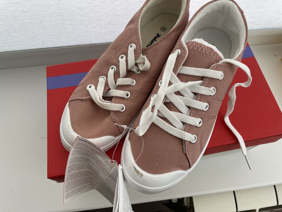 Продам кеды. Продам. Продам.