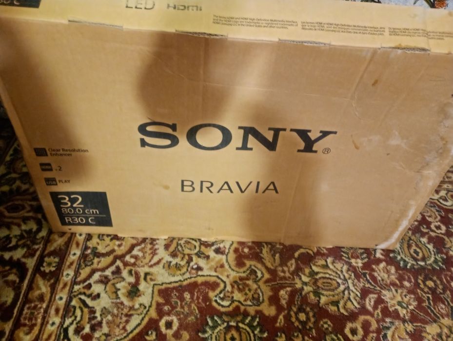 Телевизор с пультом Sony бу ср