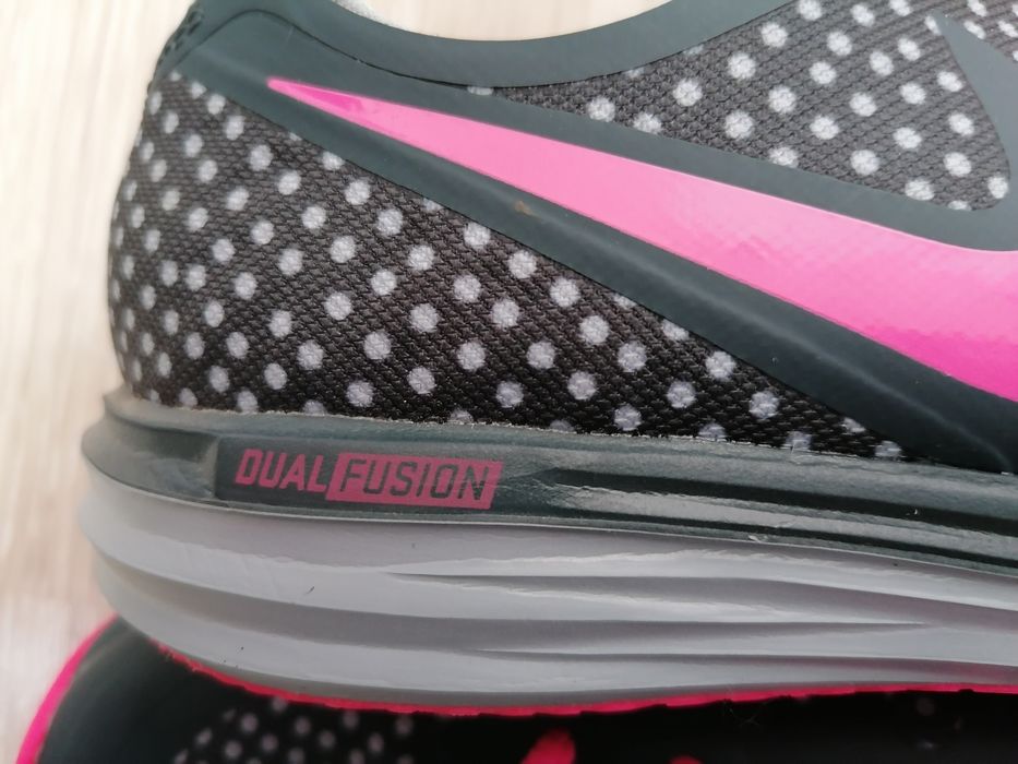 Oferta Nike Dual Fusion Df Tr 3 Dama noi