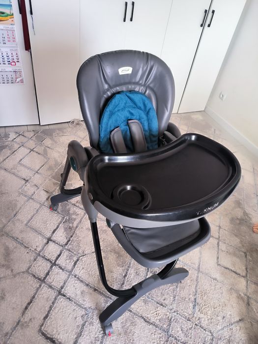 Продам детский столик для кормления