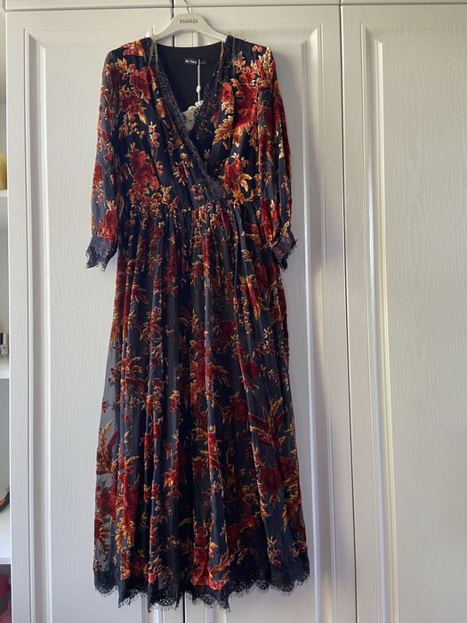 Все платья по 10.000