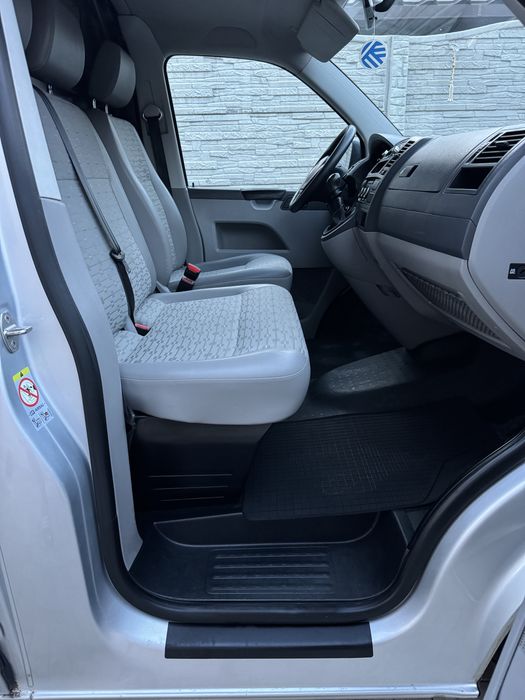VOLKSWAGEN Transporter 2012 — imagine 5
