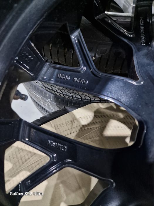 Volvo Pejo 20 цола+гуми 245 45 20 топ състояние супер нов модел