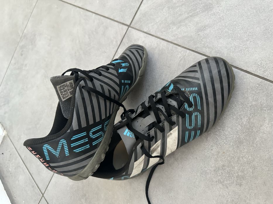 Футболни обувки Adidas стоножки