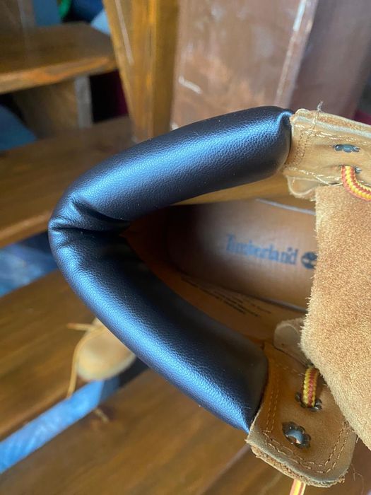 Продам ботинки новые