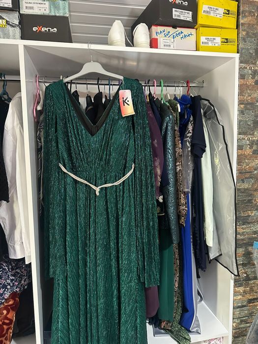 Vand rochie de seara