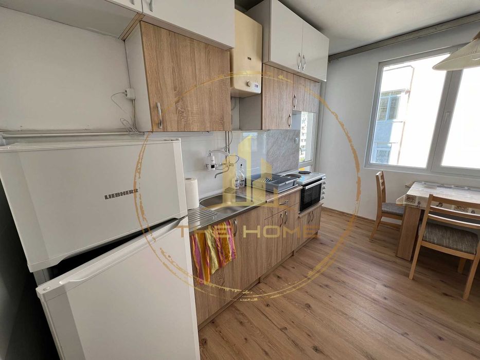 Дава се под наем Четиристаен апартамент в Варна, Лятно кино Тракия - 140 кв.м за 700 € - Снимка #5