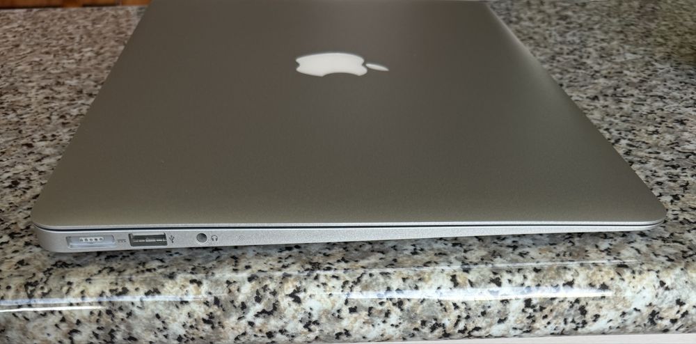 MacBook Air A1466 Mid 2012