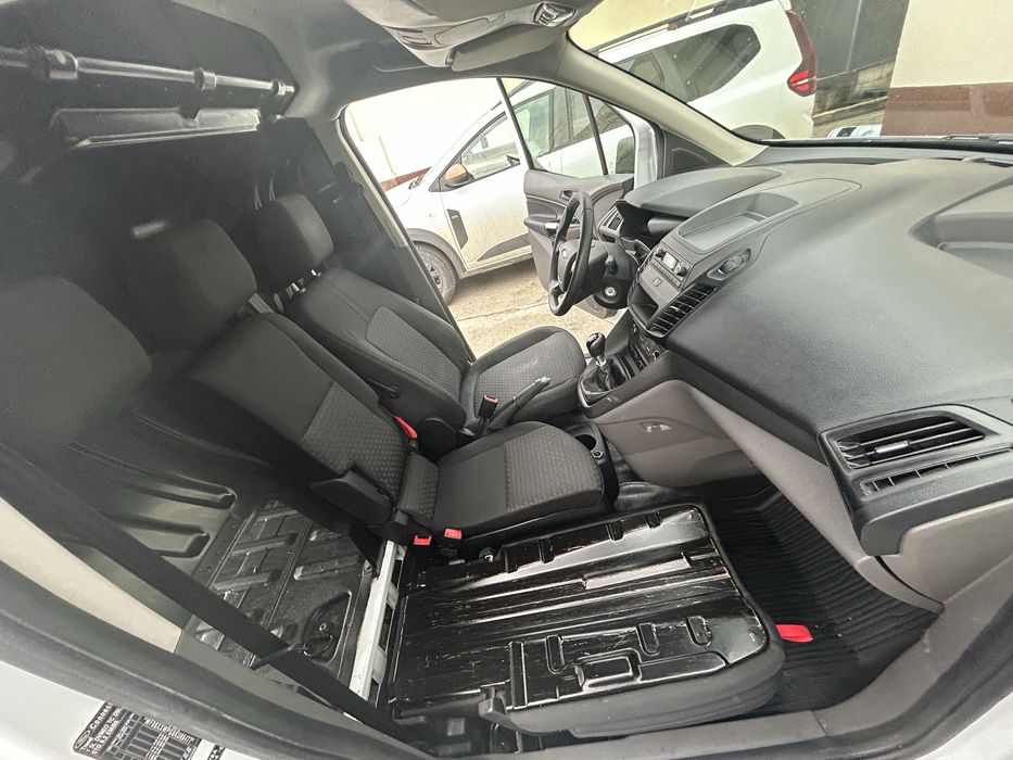 Vand URGENT Ford Transit Connect MAXI 1,5 motorina 2020