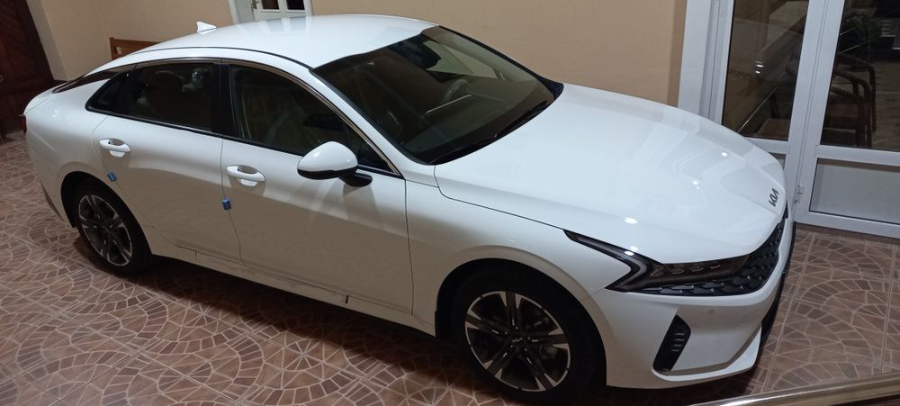 Kia k5 tiniq holatda uzimniki