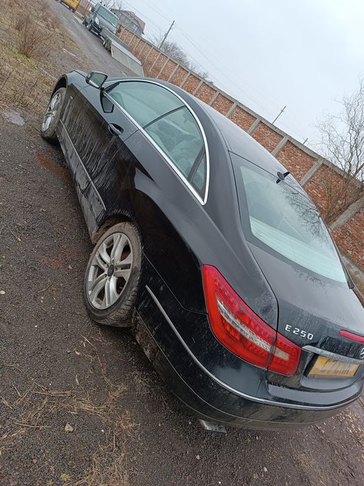 Dezmembrez Mercedes E CLASS W212 COUPE manual