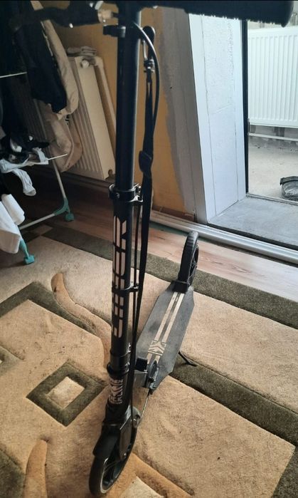 Vand trotineta REVEN