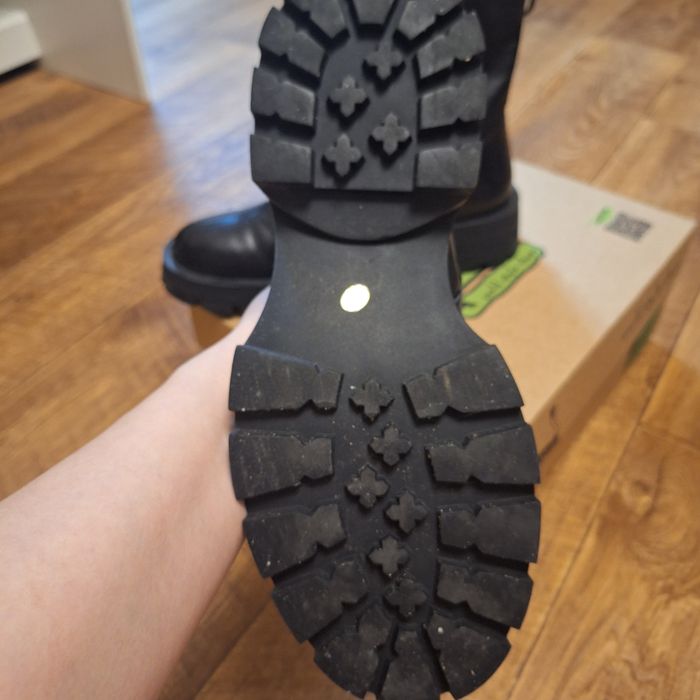 Продам ботинки кожанные