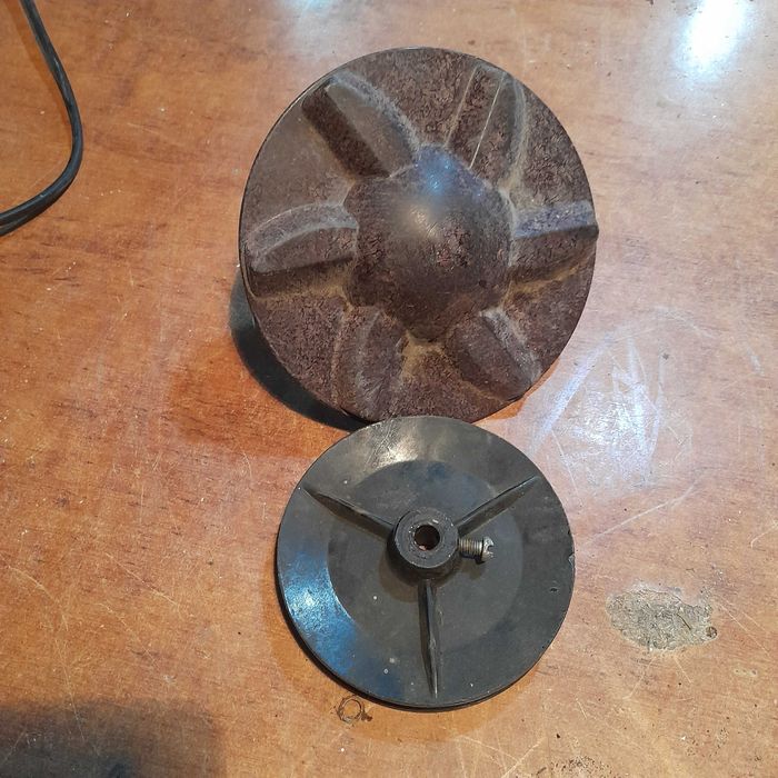 Продам на Стиралку Советскую запчасти