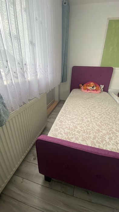 Pat single fetițe