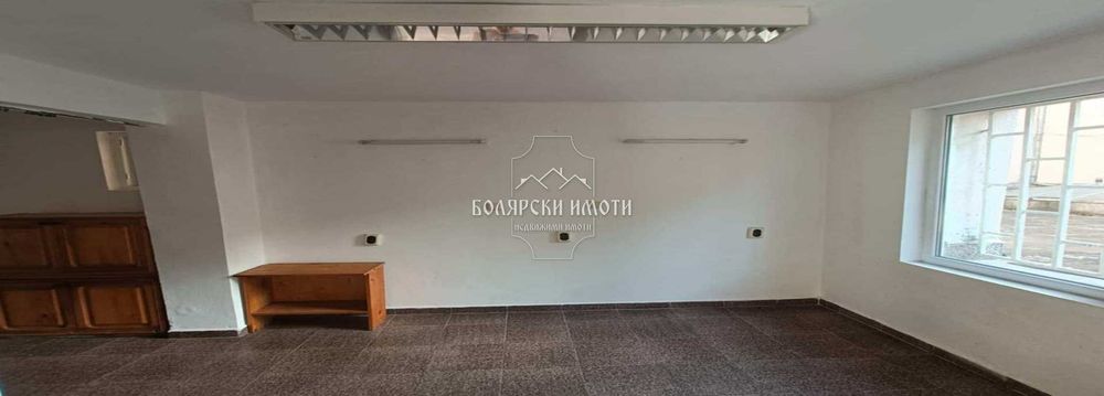 Дава се под наем Офис в Велико Търново, Център - 42 кв.м за 230 € - Снимка #5