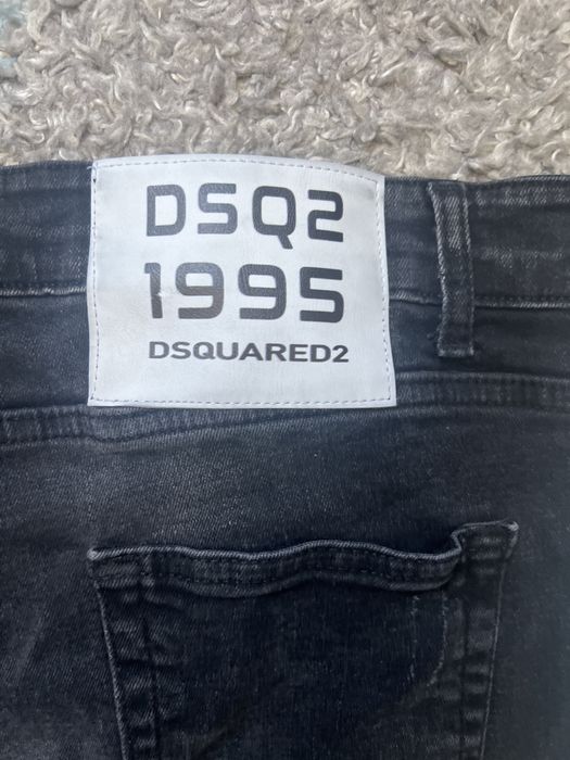Оригинални мъжки дънки Dsquared2 (накъсан модел с пръски)